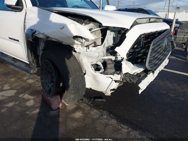3TMCZ5AN9MM444488 Toyota Tacoma Trd Off-road