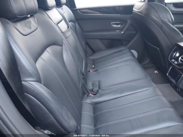 2019 BENTLEY BENTAYGA SJAAM2ZV5KC027054 Photo 7
