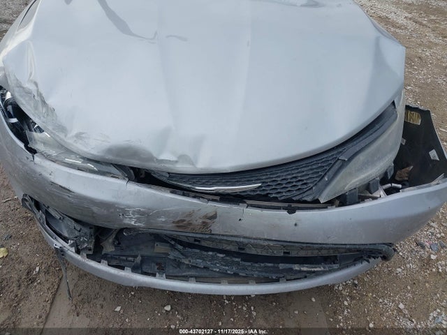 Aukcja sprzedaży 2015 Chrysler 200 S, vin: 1C3CCCBB7FN649573, numer aukcji: 43702127