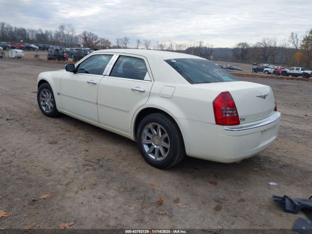 2005 CHRYSLER 300C 2C3JA63H75H667693 Photo 2