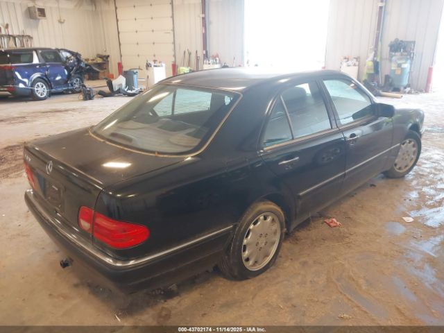 1999 MERCEDES-BENZ E 320 WDBJF65H5XA891197 Photo 3