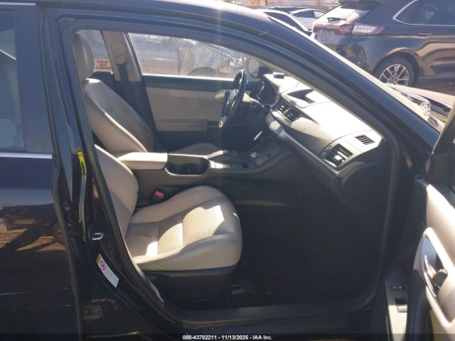 2012 LEXUS CT 200H JTHKD5BH6C2110670 Photo 4