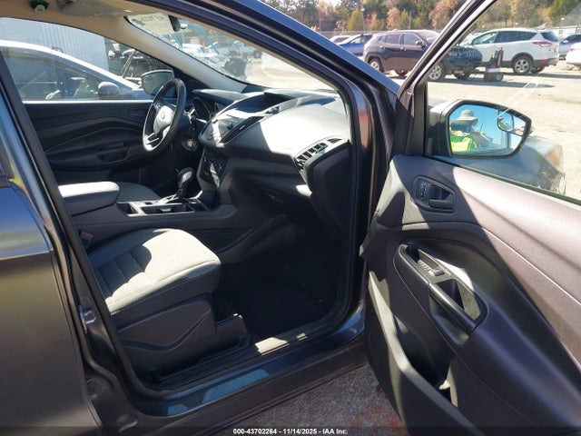 43702264 :رقم المزاد ، 1FMCU0F78HUA80542 vin ، 2017 Ford Escape S مزاد بيع