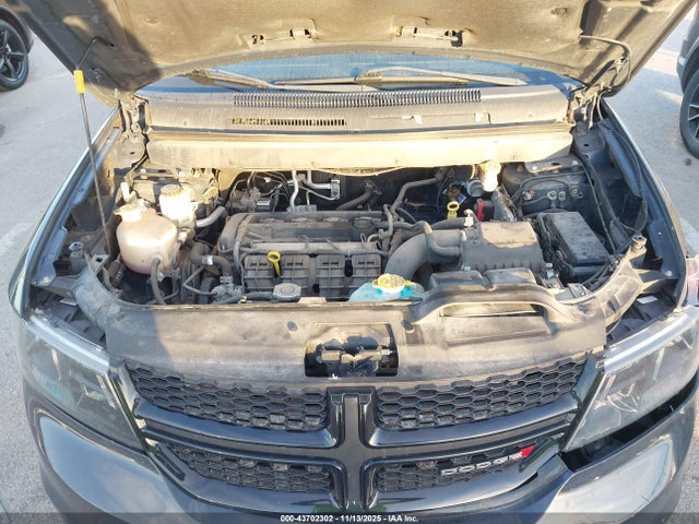 3C4PDCGB1HT587125 Dodge Journey Crossroad