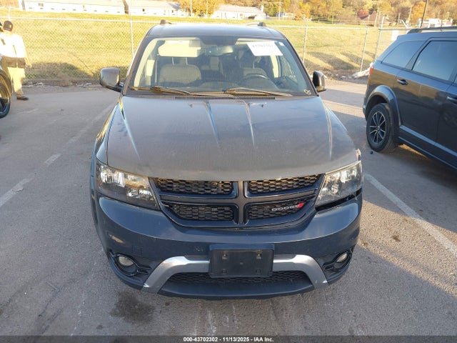 3C4PDCGB1HT587125 Dodge Journey Crossroad