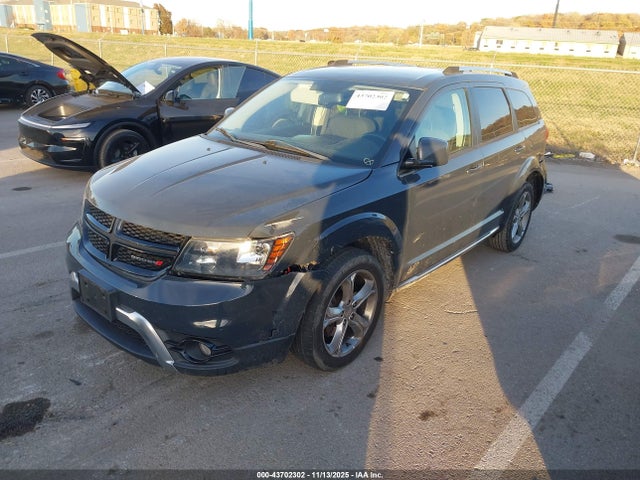 3C4PDCGB1HT587125 Dodge Journey Crossroad