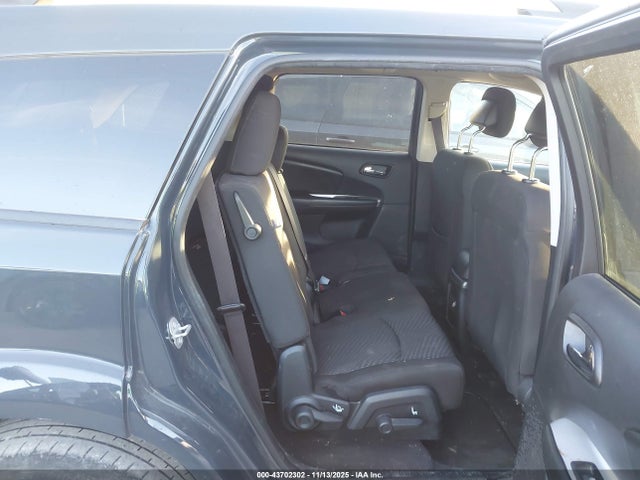 3C4PDCGB1HT587125 Dodge Journey Crossroad