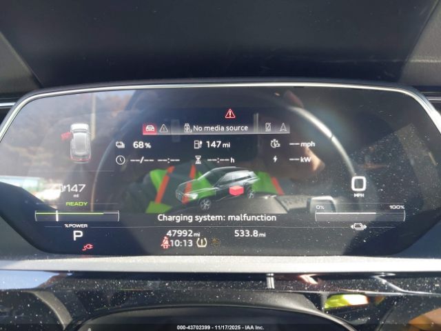 2022 AUDI E-TRON WA1LAAGE7NB013853 Photo 6