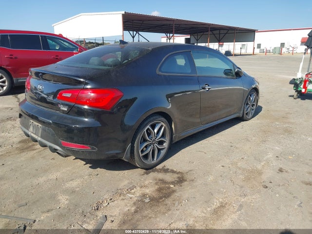2016 KIA FORTE KOUP KNAFZ6A39G5617922 Photo 3
