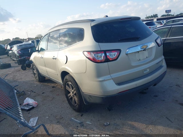 2015 CHEVROLET TRAVERSE 1GNKRHKD7FJ369106 Photo 2