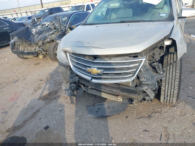 2015 CHEVROLET TRAVERSE 1GNKRHKD7FJ369106 Photo 5