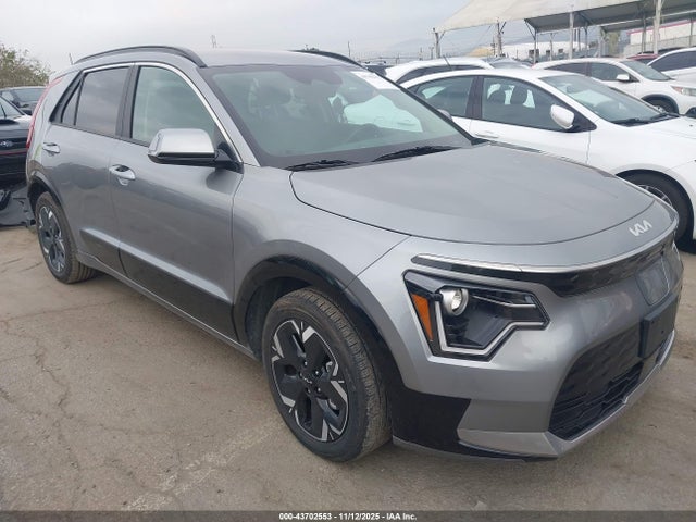KNDCR3L11R5122388 KIA Niro