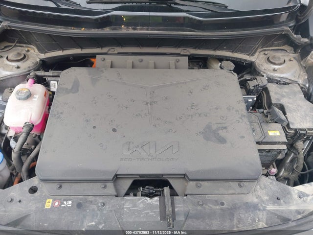 KNDCR3L11R5122388 KIA Niro