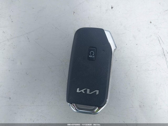 KNDCR3L11R5122388 KIA Niro