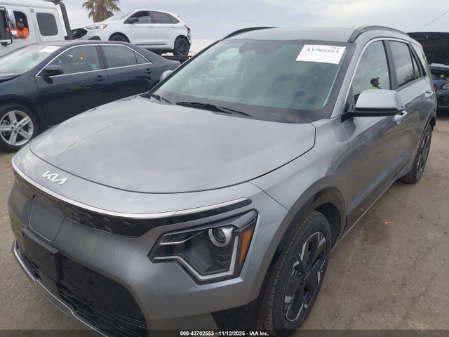 KNDCR3L11R5122388 KIA Niro