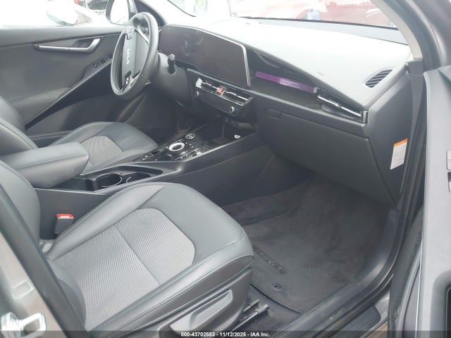 KNDCR3L11R5122388 KIA Niro