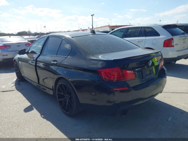 2013 BMW 550I WBAFU9C52DDY70712 Photo 2