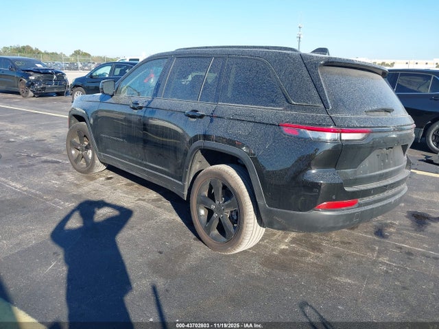 2024 JEEP GRAND CHEROKEE 1C4RJGBG9RC708900 Photo 2