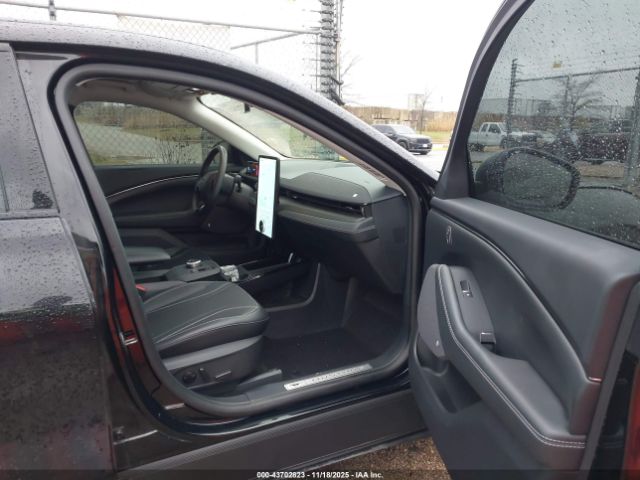 2022 FORD MUSTANG MACH-E 3FMTK3SU8NMA49035 Photo 4
