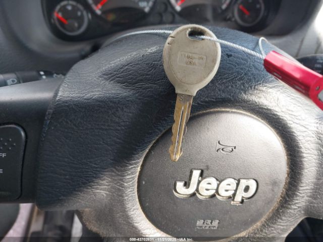 2005 JEEP LIBERTY 1J4GL48K95W535863 Photo 10