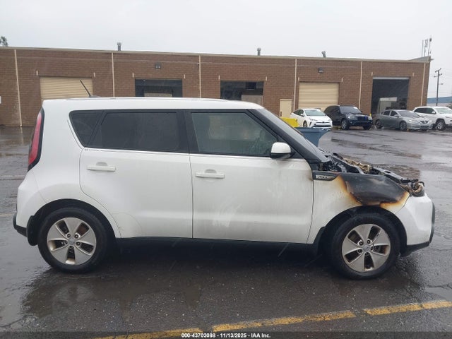 Продаж на аукціоні авто 2015 Kia Soul, vin: KNDJN2A27F7797929, номер лоту: 43703088
