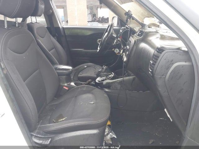 Продаж на аукціоні авто 2015 Kia Soul, vin: KNDJN2A27F7797929, номер лоту: 43703088