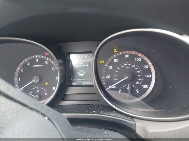43703092 :رقم المزاد ، KM8SM4HFXHU222588 vin ، 2017 Hyundai Santa Fe Se مزاد بيع