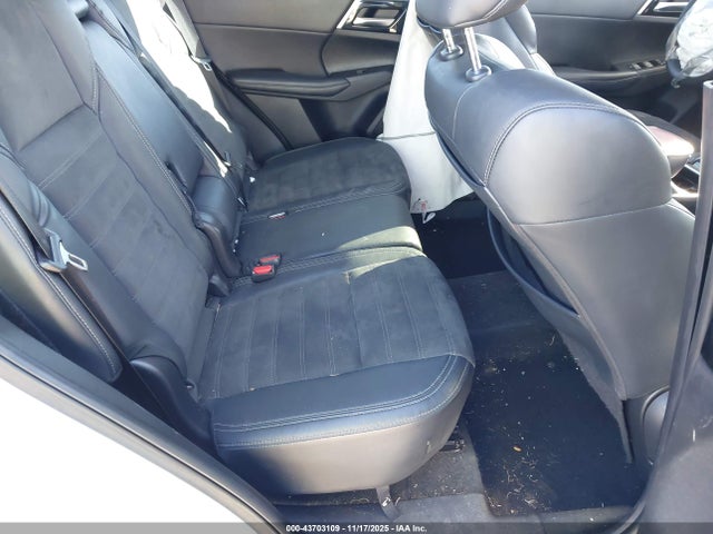 2023 MITSUBISHI OUTLANDER JA4J4UA83PZ034065 Photo 7