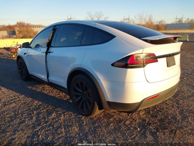 2024 TESLA MODEL X 7SAXCBE60RF440557 Photo 2