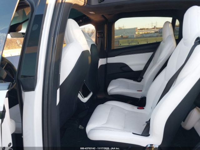2024 TESLA MODEL X 7SAXCBE60RF440557 Photo 7