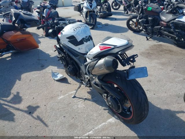 2020 TRIUMPH MOTORCYCLE SPEED TRIPLE SMTN53P46LJ970419 Photo 2