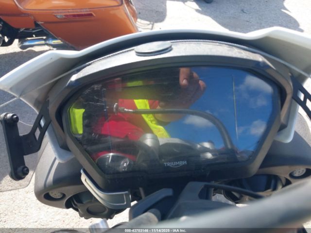 2020 TRIUMPH MOTORCYCLE SPEED TRIPLE SMTN53P46LJ970419 Photo 6