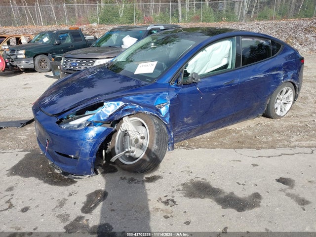 2023 TESLA MODEL Y 7SAYGDED9PF931970 Photo 1