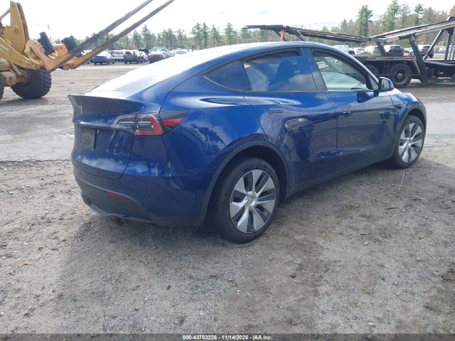 2023 TESLA MODEL Y 7SAYGDED9PF931970 Photo 3