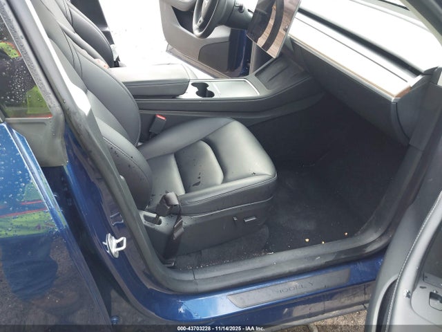 2023 TESLA MODEL Y 7SAYGDED9PF931970 Photo 4