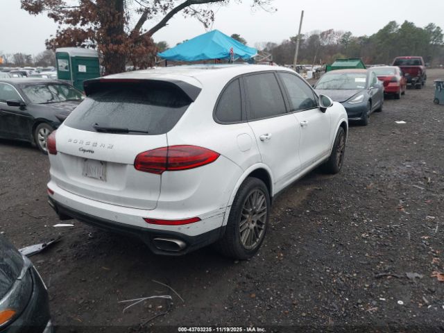 2017 PORSCHE CAYENNE WP1AA2A23HKA83998 Photo 3
