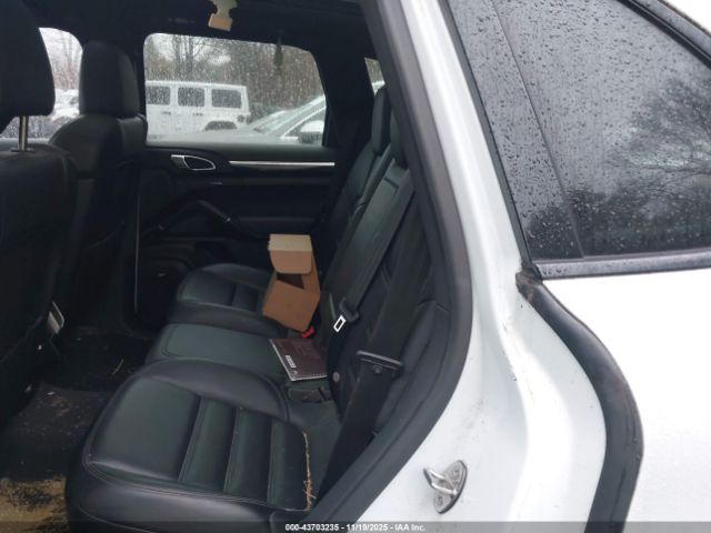 2017 PORSCHE CAYENNE WP1AA2A23HKA83998 Photo 7