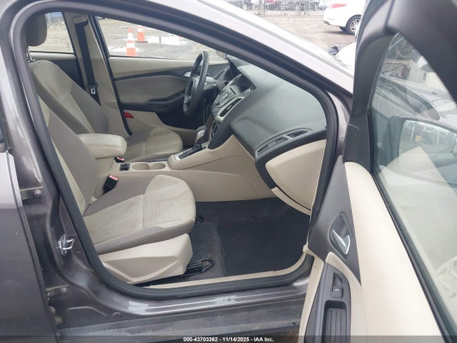 43703362 :رقم المزاد ، 1FAHP3F2XCL250928 vin ، 2012 Ford Focus Se مزاد بيع