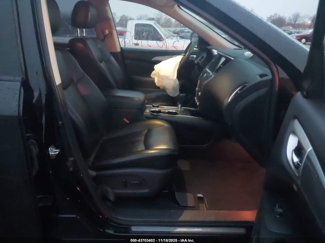 5N1DR2MM6JC617933 Nissan Pathfinder Sl