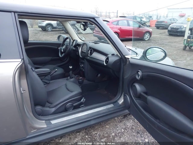 2013 MINI HARDTOP WMWSU3C54DT374876 Photo 4