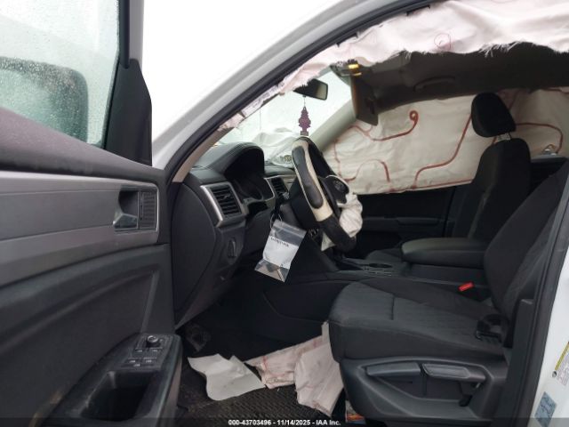 2018 VOLKSWAGEN ATLAS 1V2AP2CA6JC598125 Photo 4