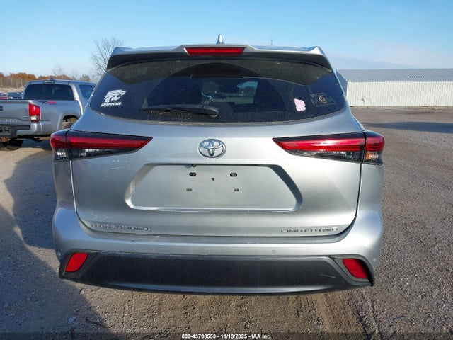 Toyota Highlander Limited 2021 5TDDZRBH0MS554477 Image 17