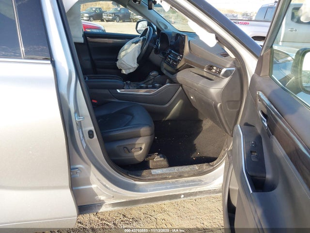 Toyota Highlander Limited 2021 5TDDZRBH0MS554477 Image 5