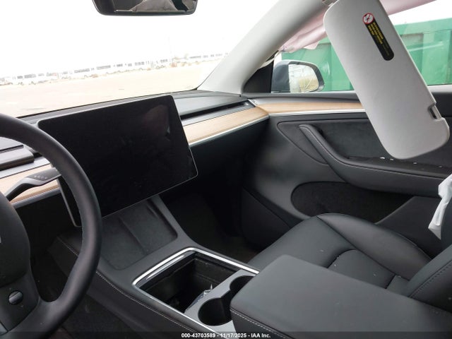 2024 TESLA MODEL Y 7SAYGDEE1RA321795 Photo 4