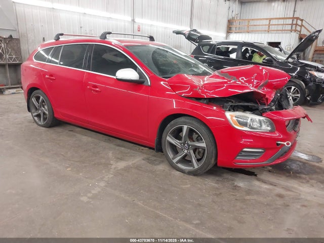 2015 VOLVO V60 YV1902SH9F1209000