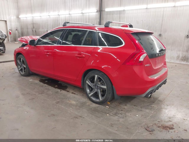 2015 VOLVO V60 YV1902SH9F1209000 Photo 2