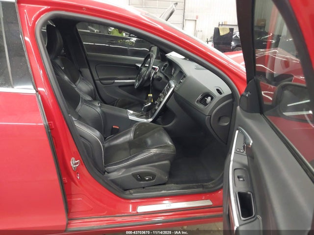 2015 VOLVO V60 YV1902SH9F1209000 Photo 4