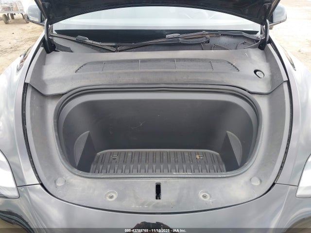 2023 TESLA MODEL Y 7SAYGDEE1PA109217 Photo 9