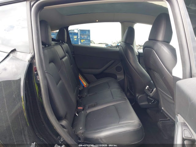 2023 TESLA MODEL Y 7SAYGDEE1PA109217 Photo 7