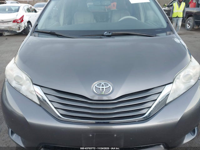 5TDYK3DC1ES483814 Toyota Sienna Xle V6 8 Passenger